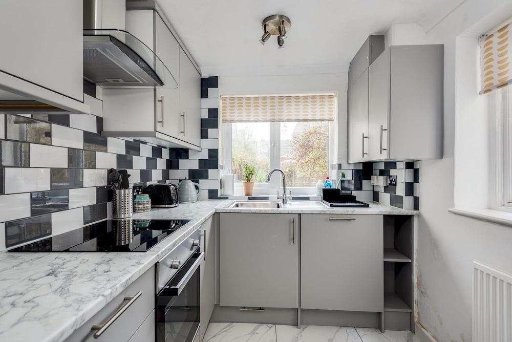 Bright Spacious 2-bedroom Jericho House