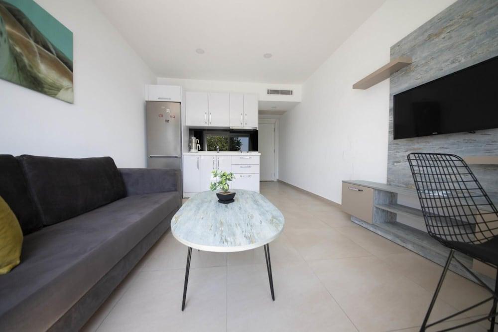 Seafront Flat With Breathtaking Sea View in Bodrum