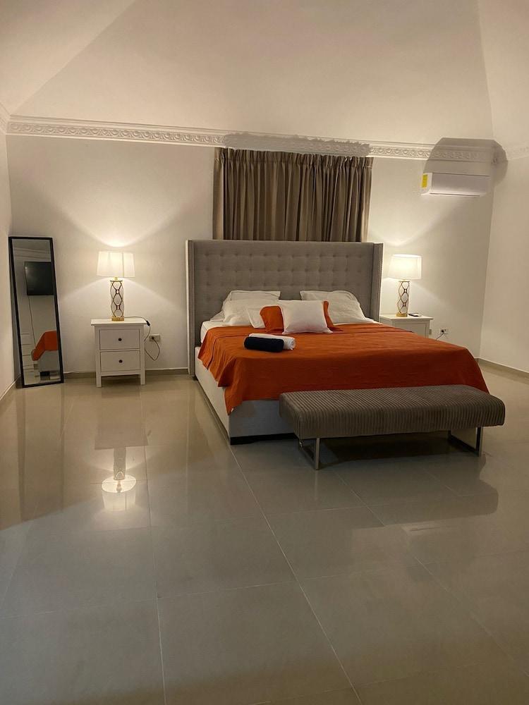 Beautiful Villa With Pool