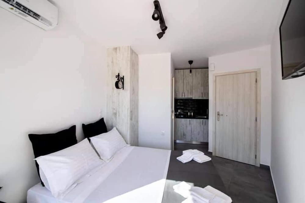 En Lefko Boutique Apartments