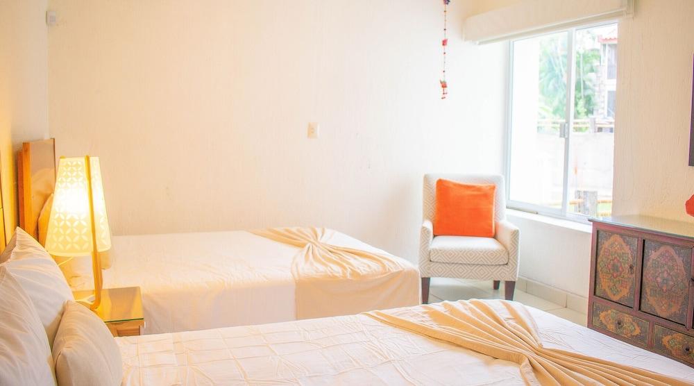 Condo Palau by Kivoya