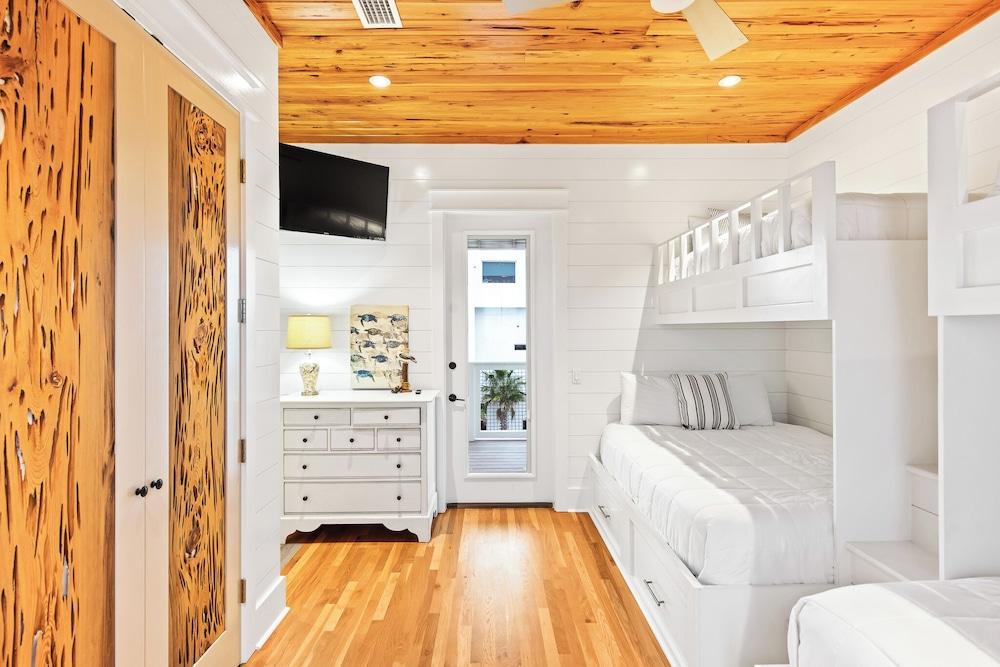 12 Periwinkle Ln - Beach Blessings