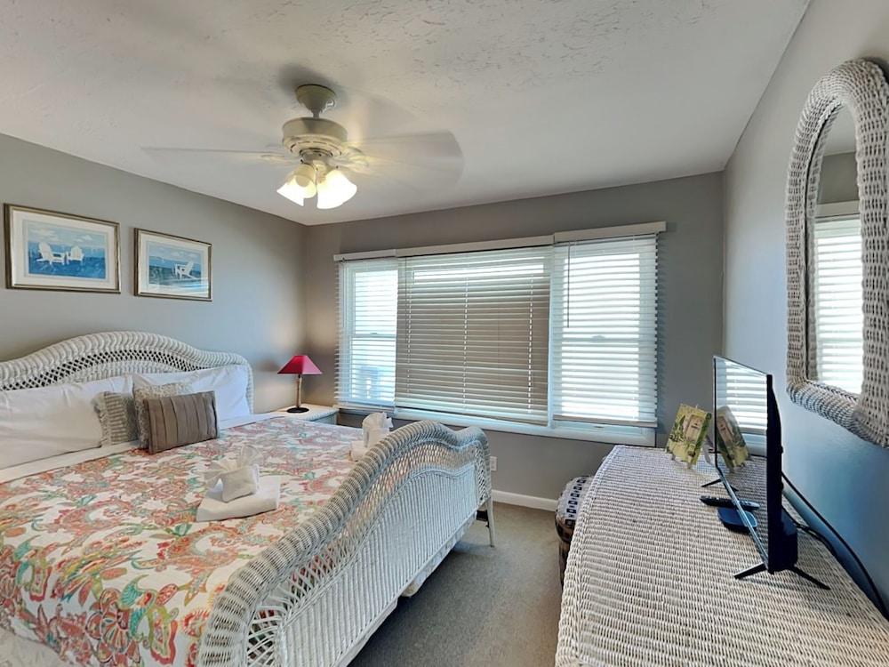White Heron Beach House by Distinctive Beach Rentals