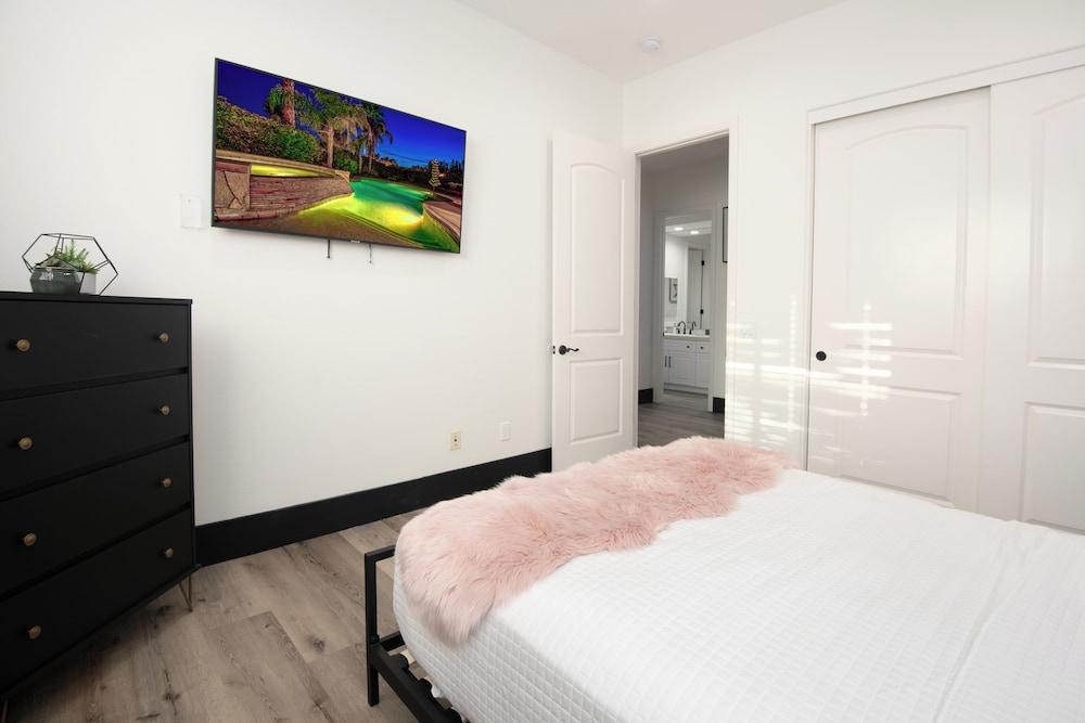 5BR Resort Style Entertainer with Pool, Spa, BBQ