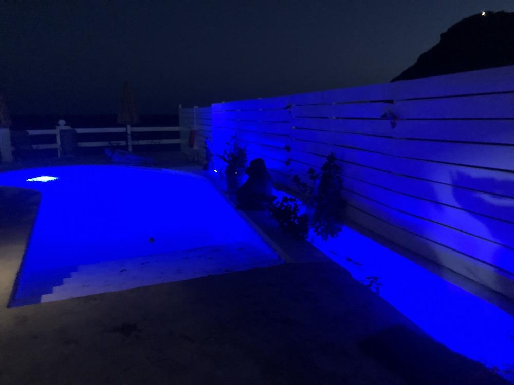 Immaculate 1-bed Apartment on Ocean View