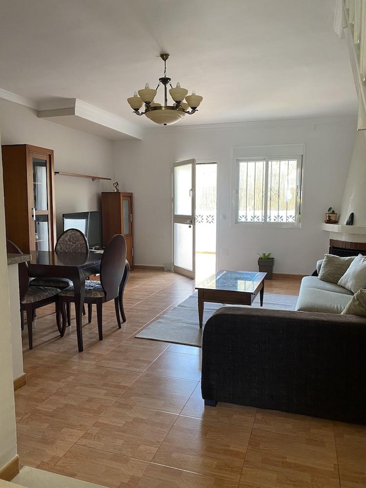 Chalet adosado corta temporada