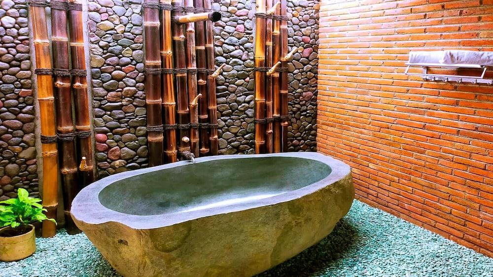 Andung Andung Villa and Resto