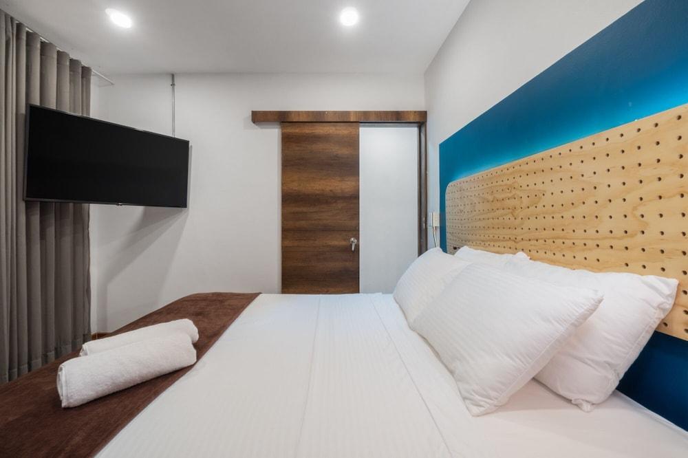 Casa Madera Parque Lleras by HOUSY HOST