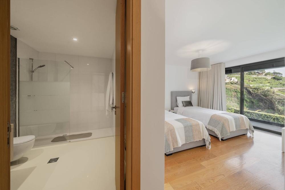 Pool, sun and sea View - Villa das Quebradas