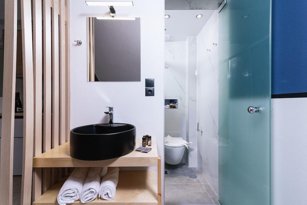 Alcyone Studios and Apartments