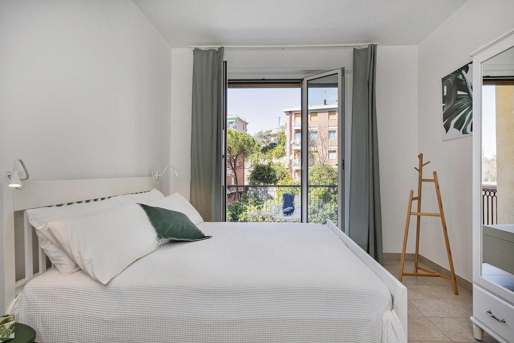 Shelley Apartments by Wonderful Italy - Tree