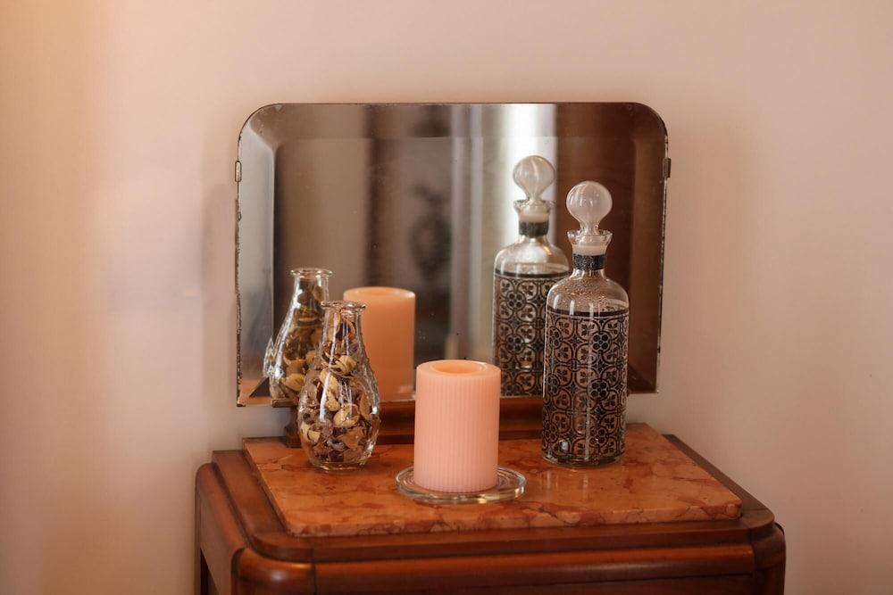 1940 Luxury Accommodations - Rubino Boutique Apartment