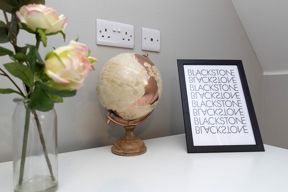 Champagne House - 3 Bedroom Townhouse