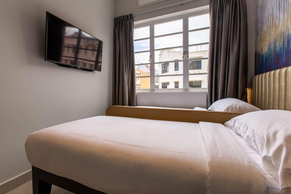 Ibis Budget Singapore Gold