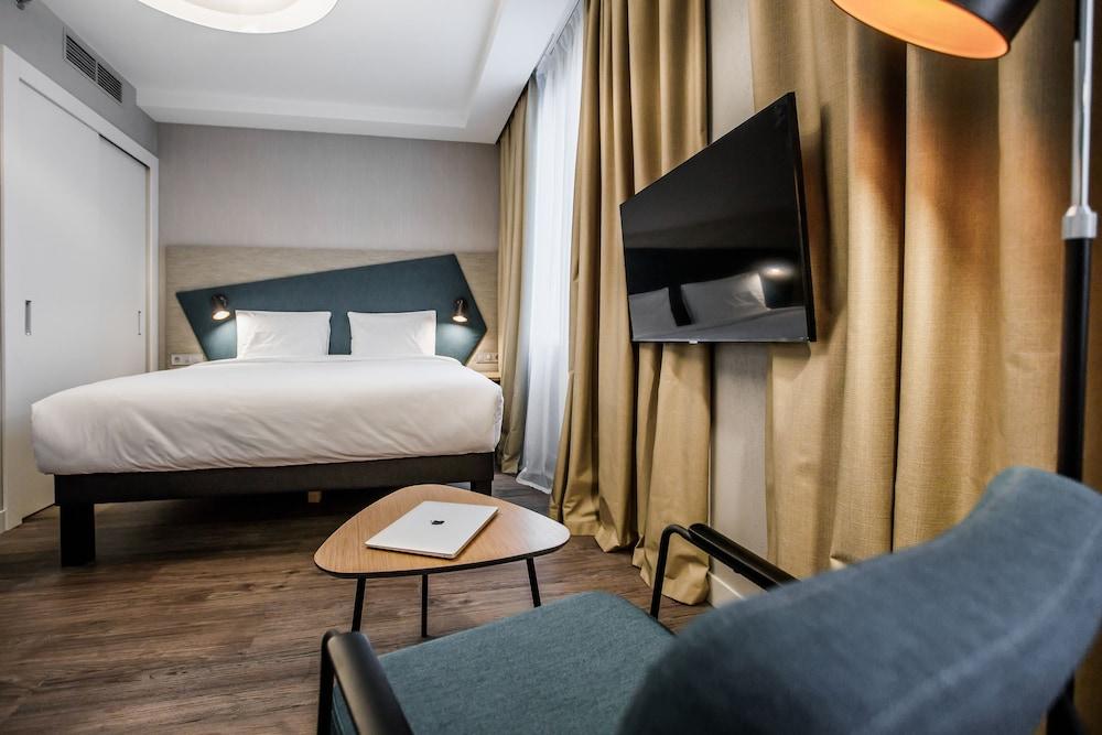 Adagio Kyiv Beresteiska