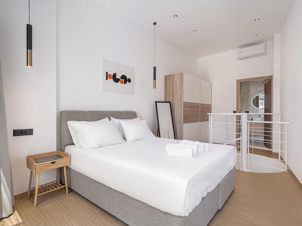 NEK Suites - Adults Only