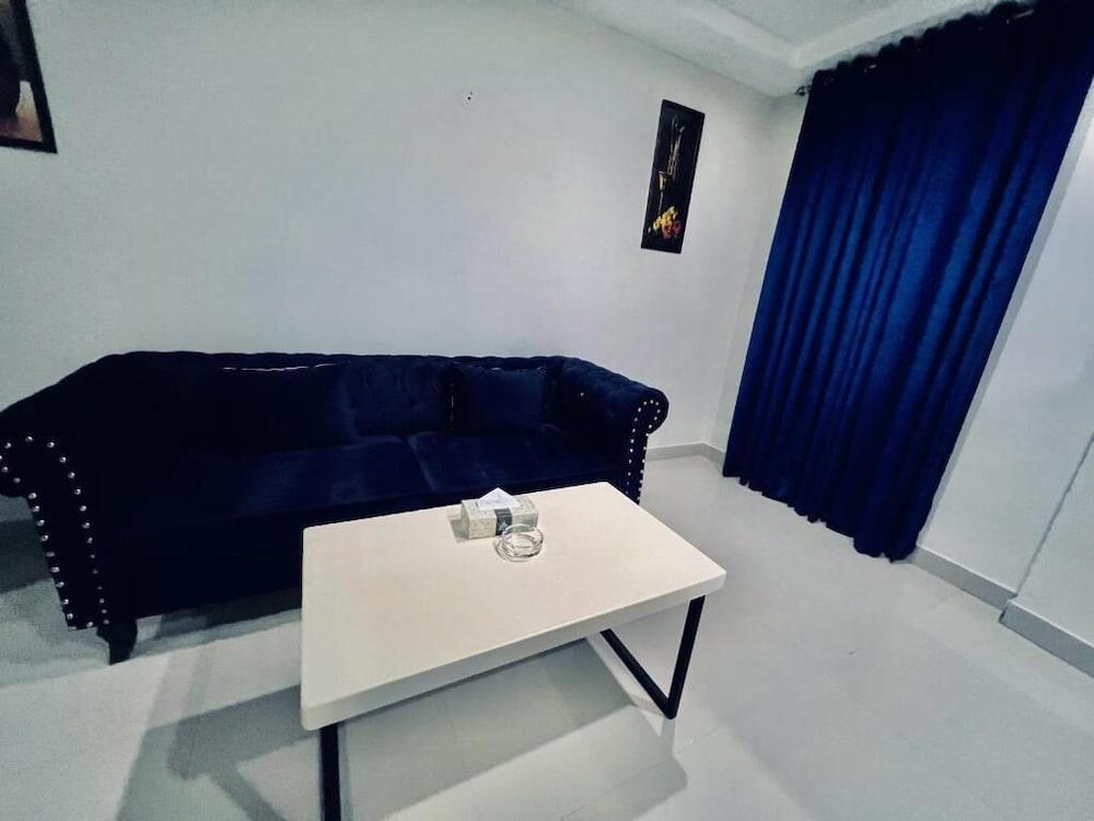 Shelton Suites Bhurban