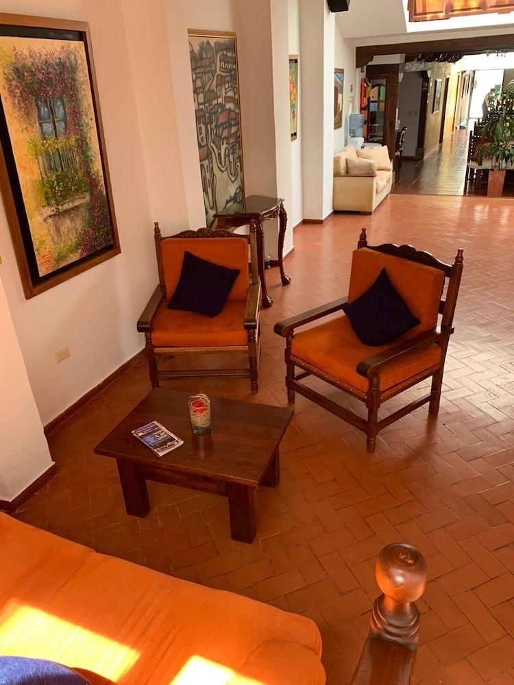 Hotel Sol De La Villa