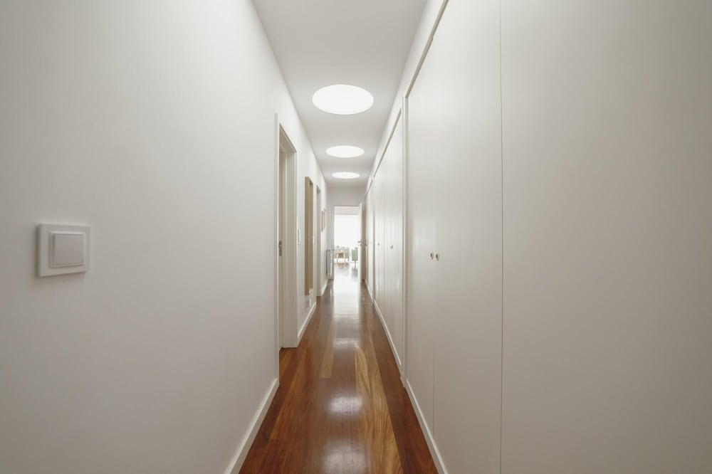 Modern Grand Seaside SEA View