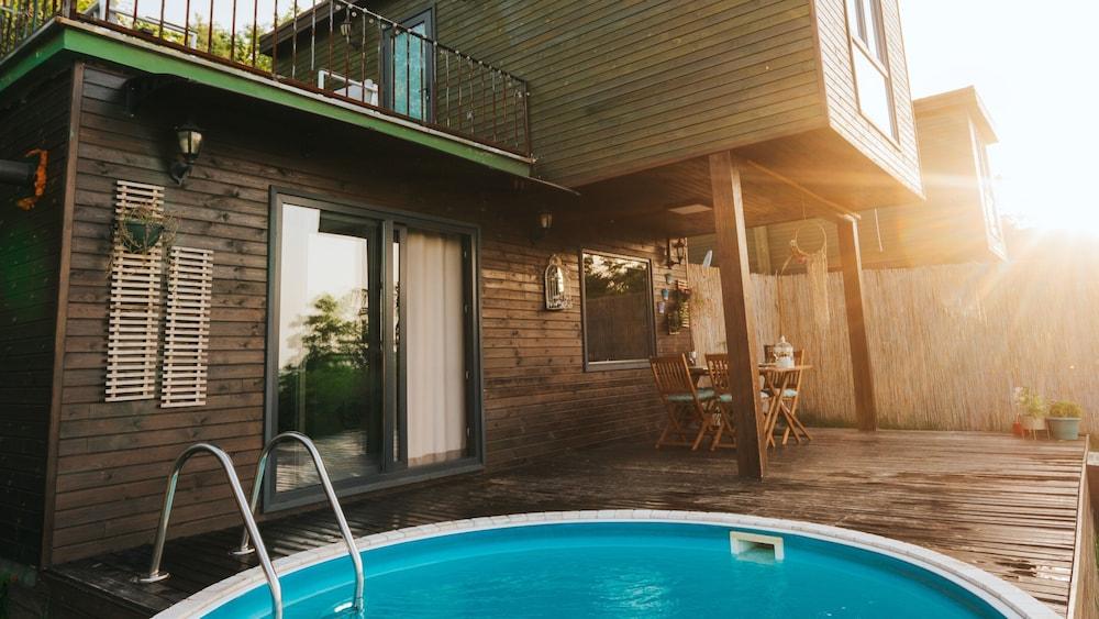 No95 Deluxe Bungalov