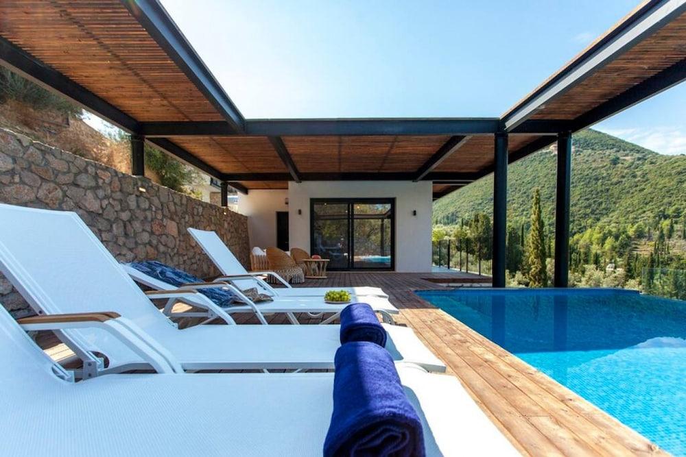 Villa Luca Desimi in Desimi