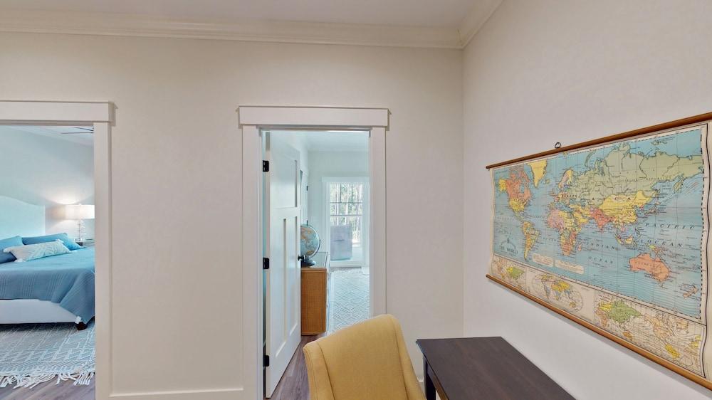 The Moorings Poolside 3 Bedroom Townhouse