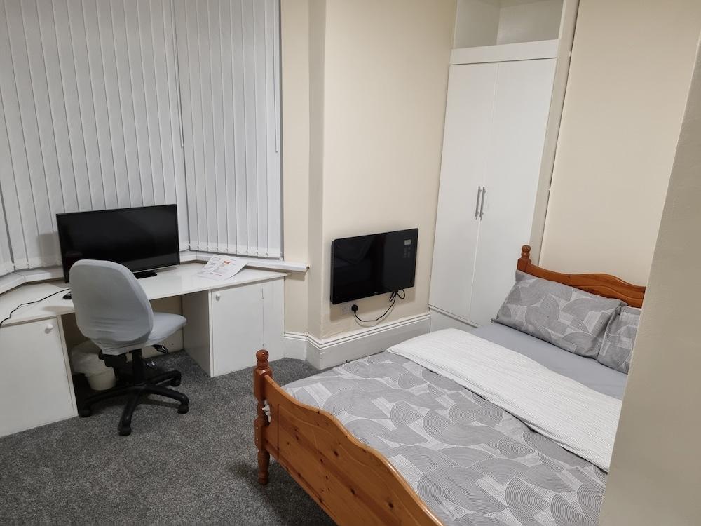 Remarkable 3-bed House in Wallsend