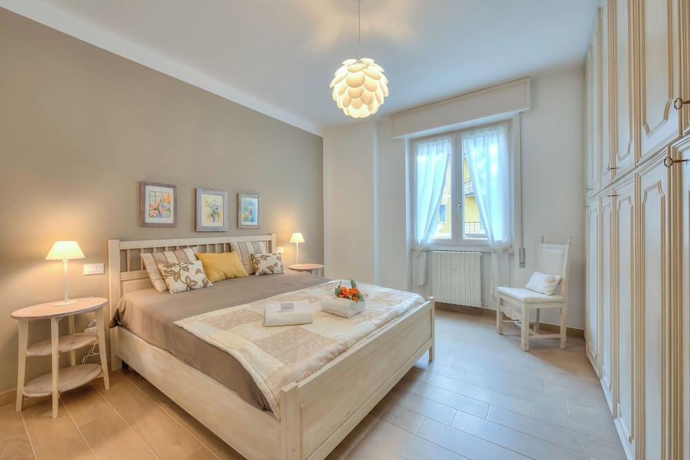 Elena Apart-balcony & Parking Private