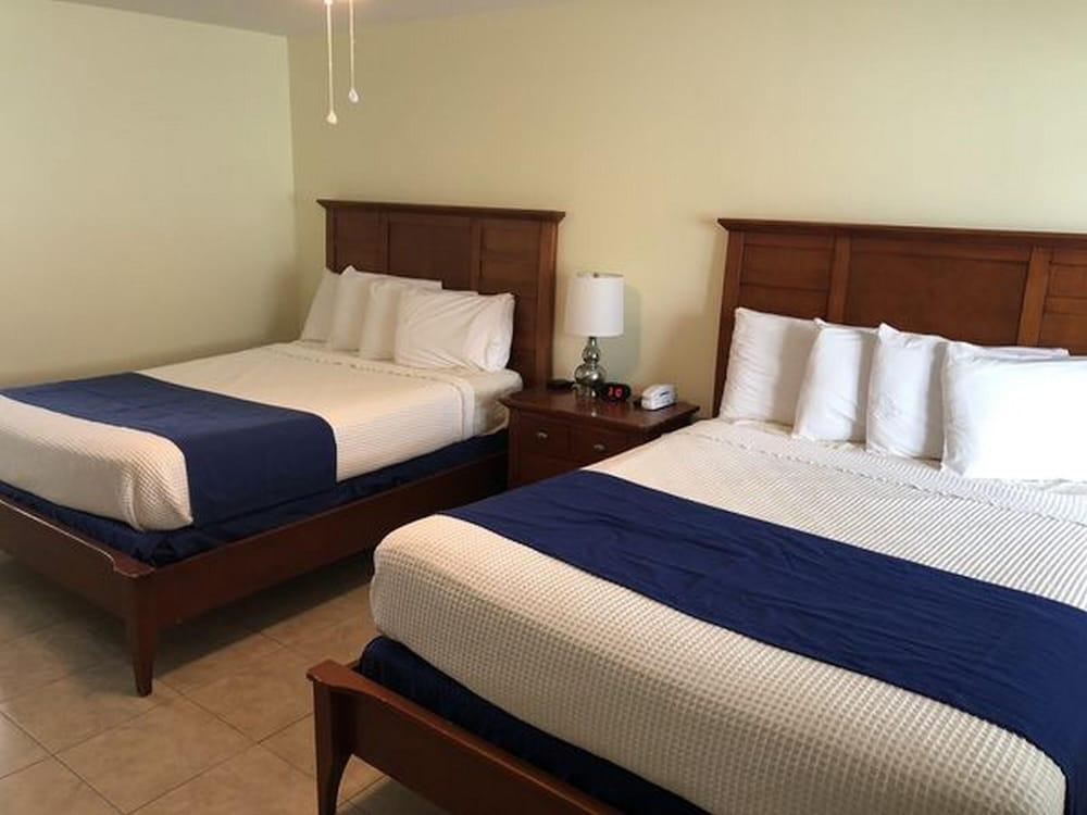 Beachgate CondoSuites and Oceanfront Resort