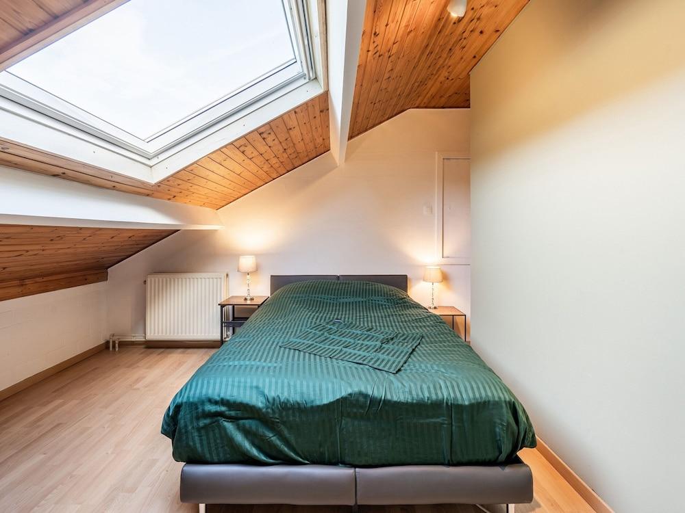 Merksplas Villa With Terrace