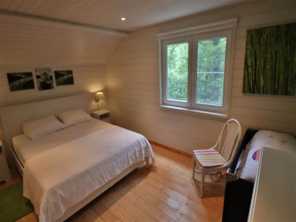 Stylish Chalet With Room