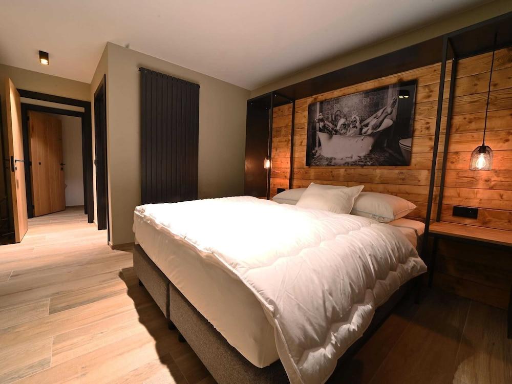 Luxury Home in Durbuy With Valley View & Pool