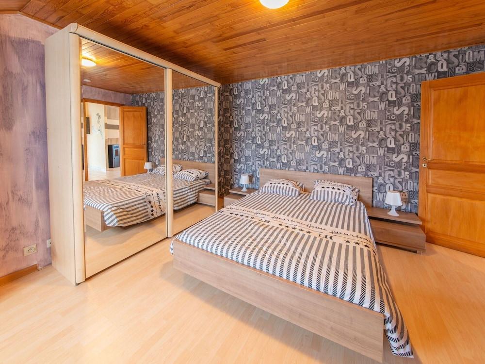 Sweet Home in Chiny With Garden