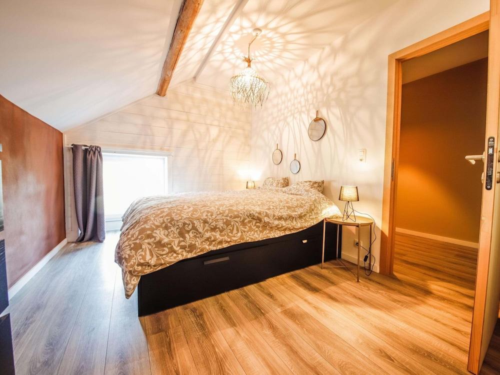 Quietly Located Farmhouse L'echappee Belle