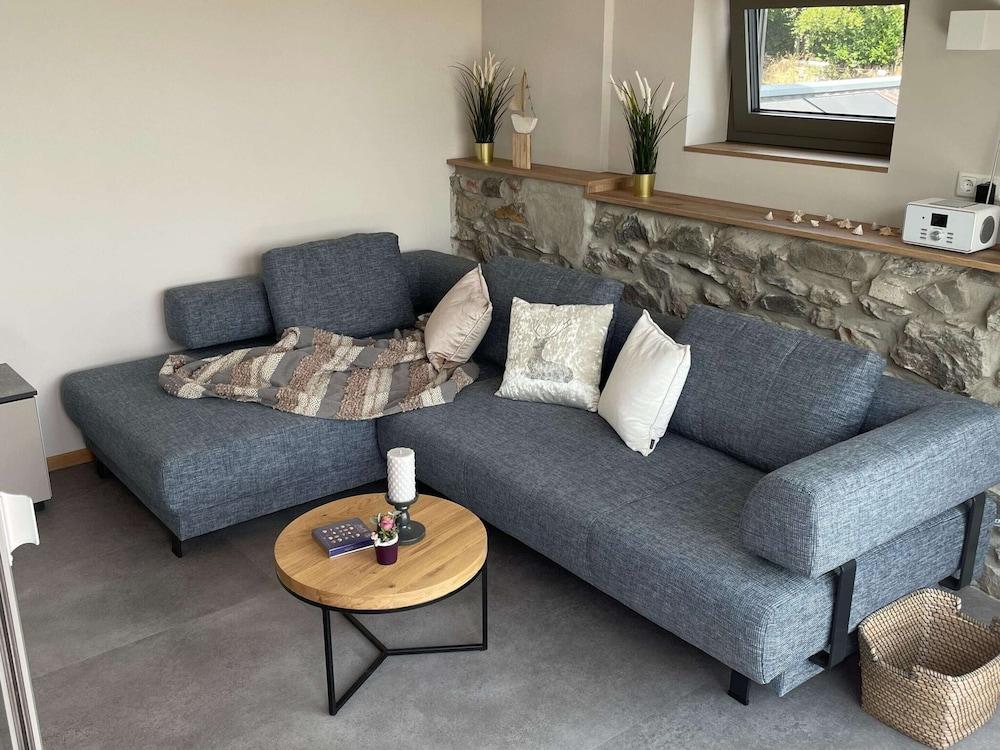 Apartment With Balcony and Barbecue