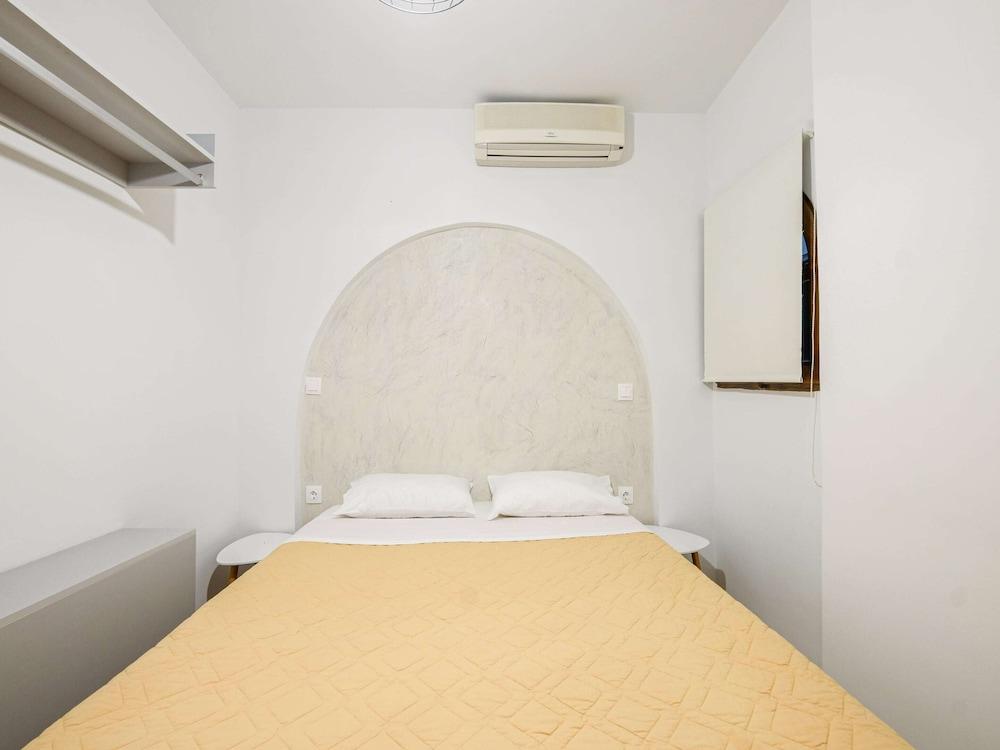 Comfortable Holiday Home With Terrace