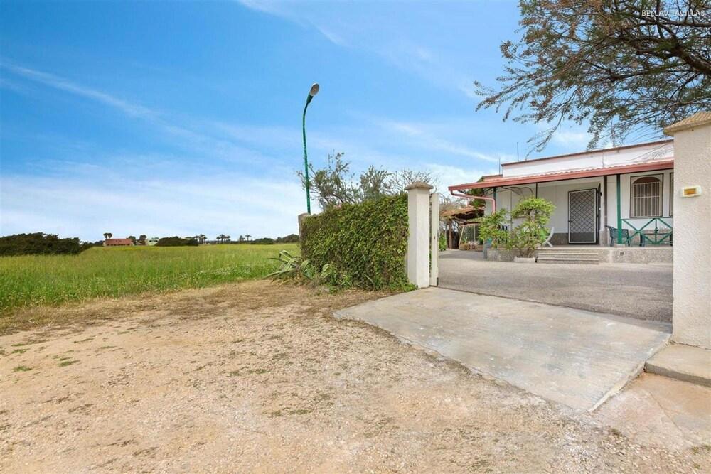 2339 Trilo Imma by Barbarhouse