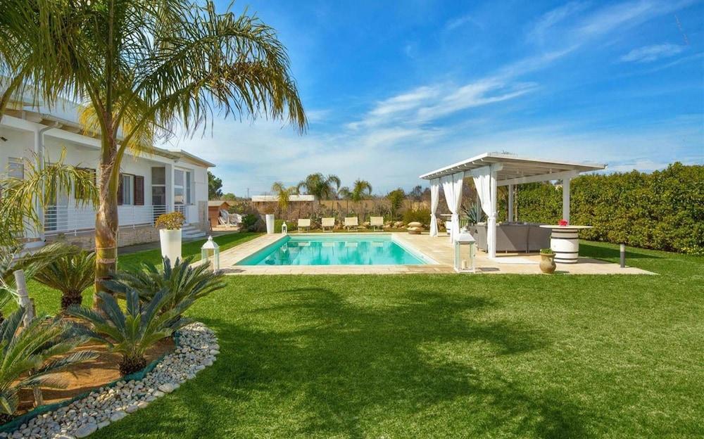 2248 Villa Padangi in Gallipoli