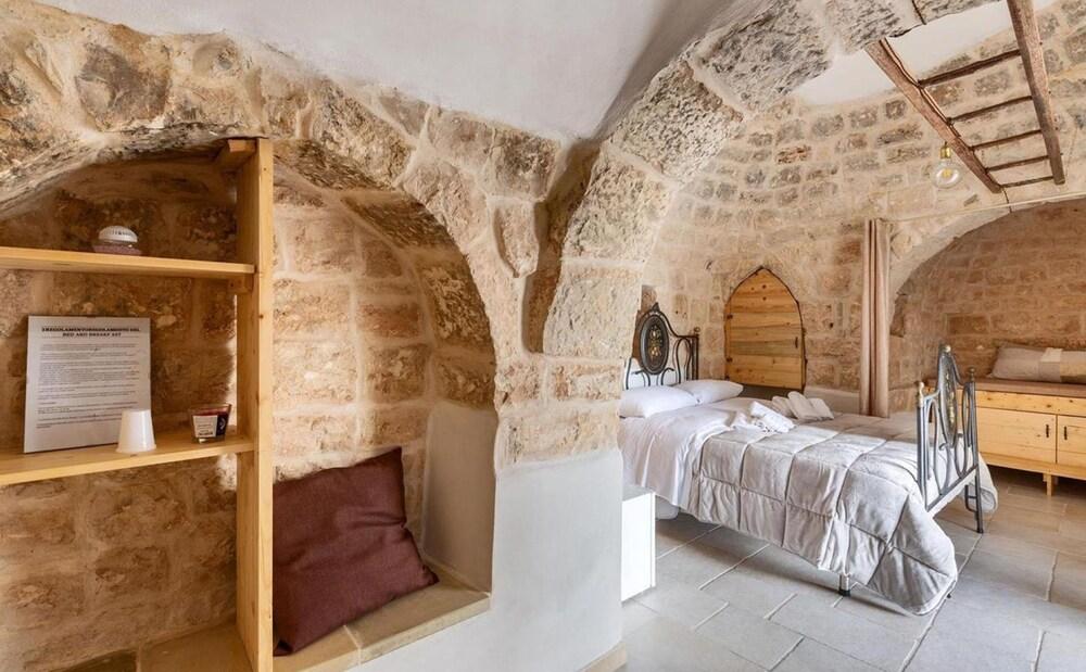 1790 B B Mariano - Camera Matrimoniale in Trullo