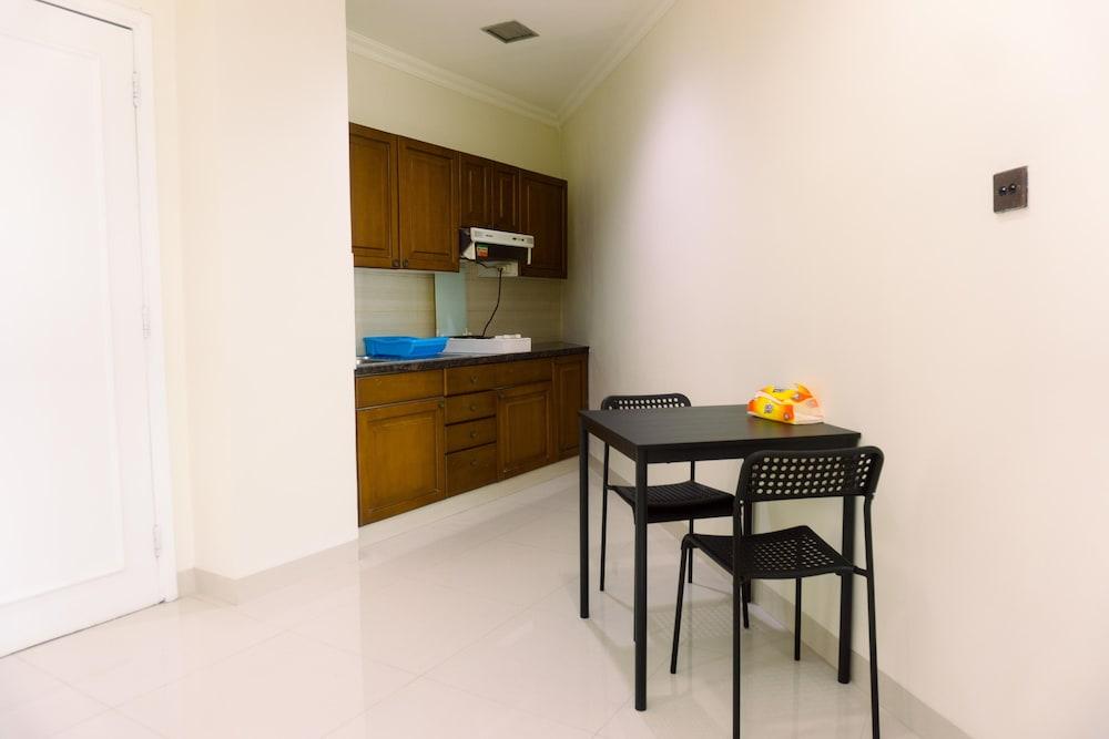 Luxury Studio At Semanggi Apartment