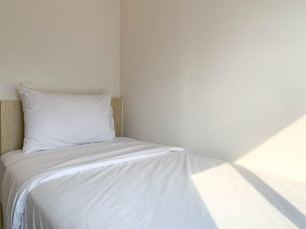 Compact And Functional 2Br Tokyo Riverside Pik 2 Apartment