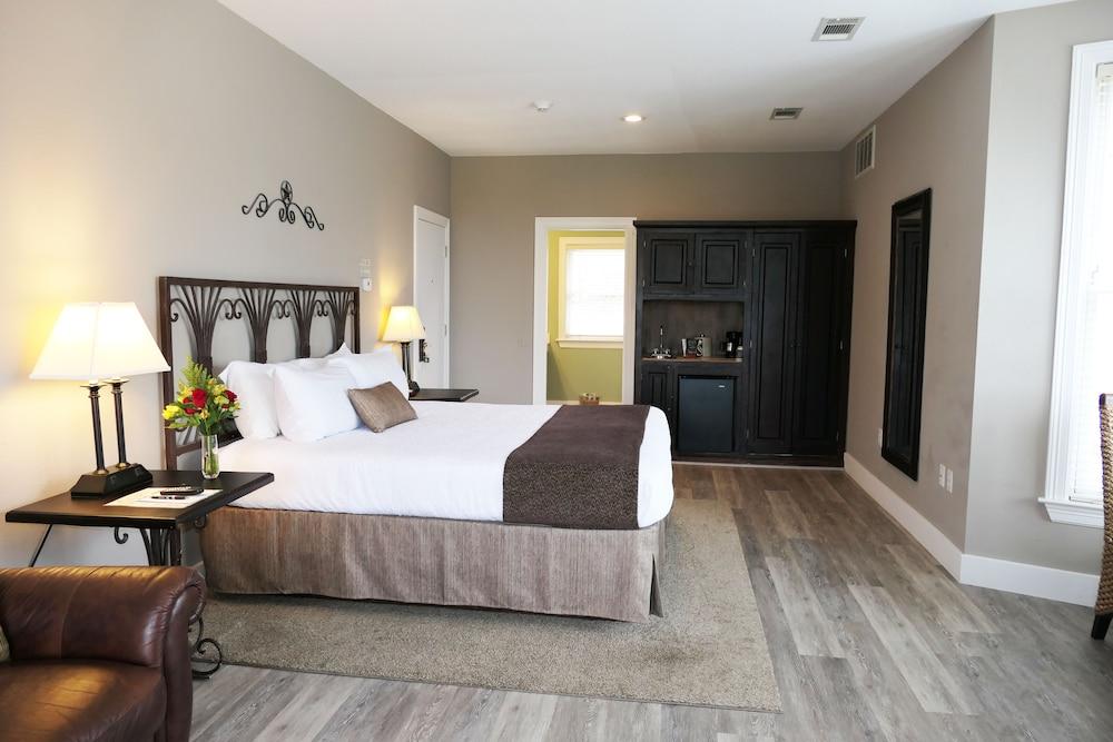 Vintage Villas Hotel & Events