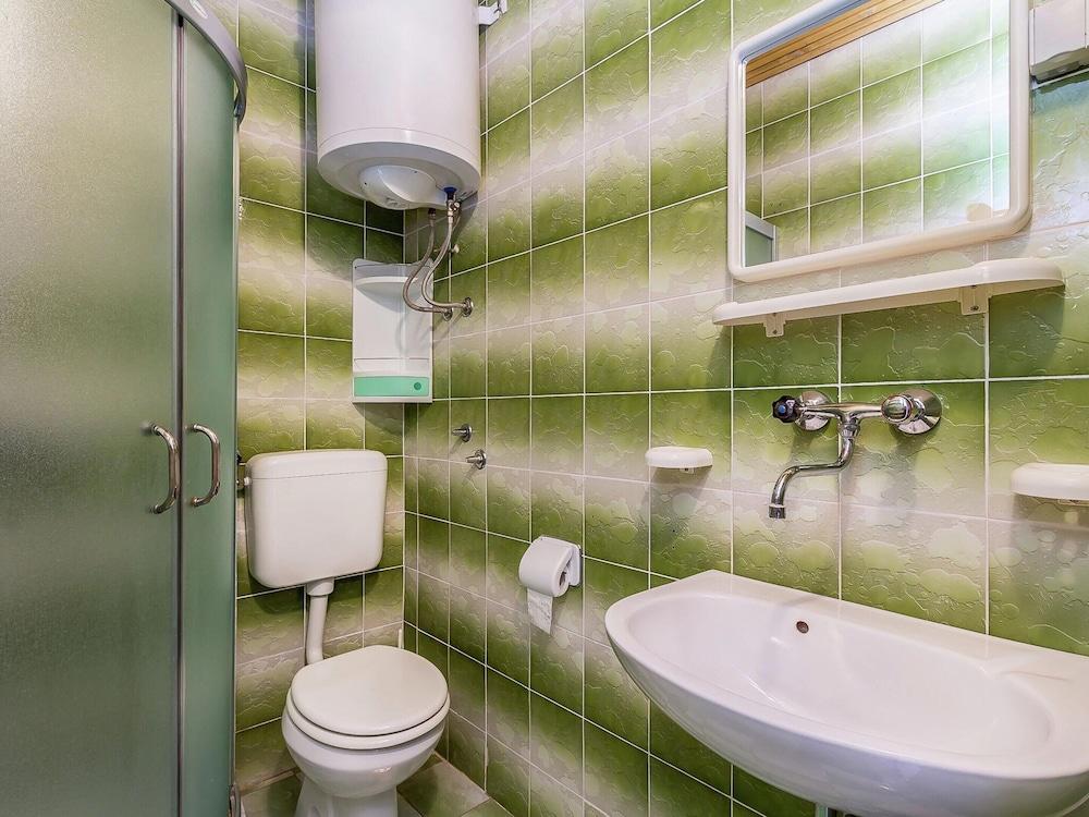 Apartment in Private House With Shared Pool