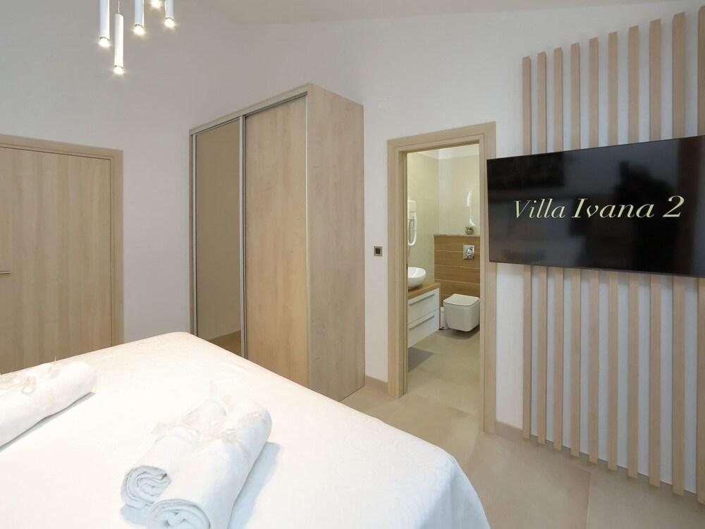 Villa in Starigrad With Heated Pool