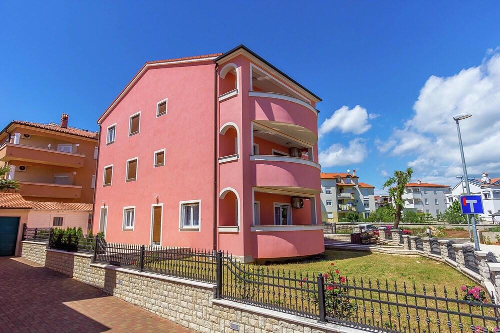 Apartment in Medulin With Balconies