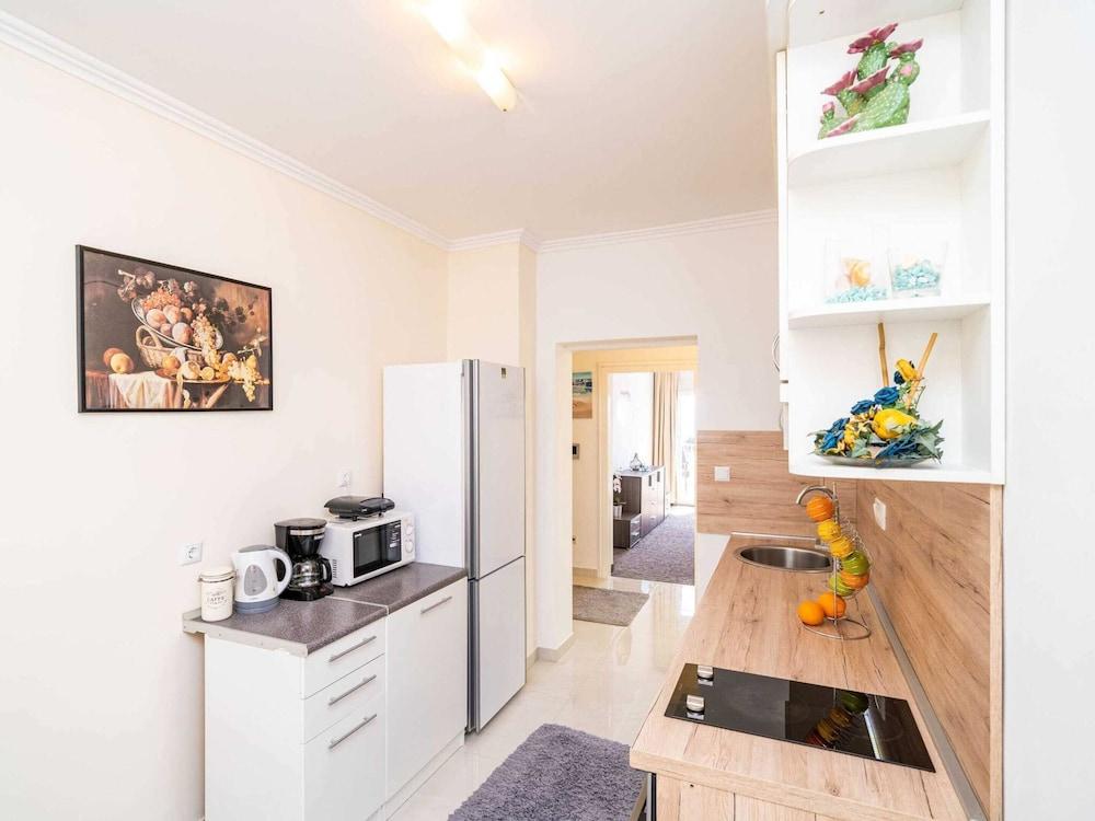 Apartments Blazevic - Two Bed/apt With Hot Tub 2