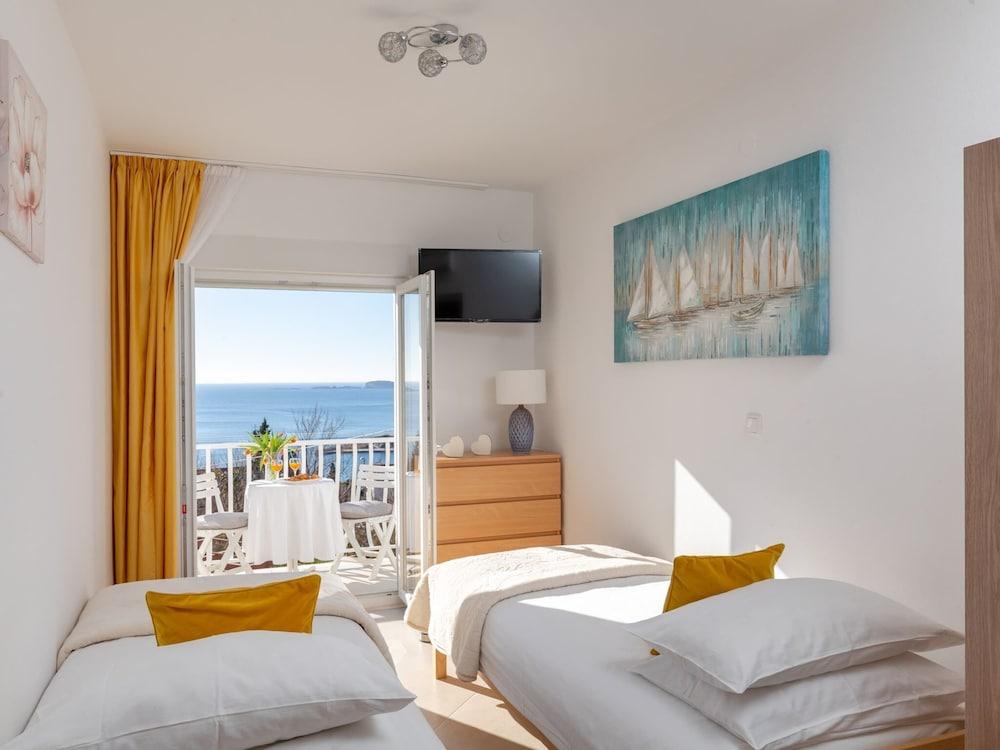 Apartments Blazevic - Two Bed/apt With Hot Tub