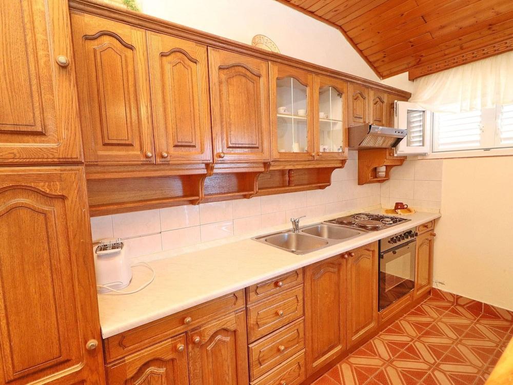 Apartments Peselj-one Bedroom Apartment With Balcony and Sea View