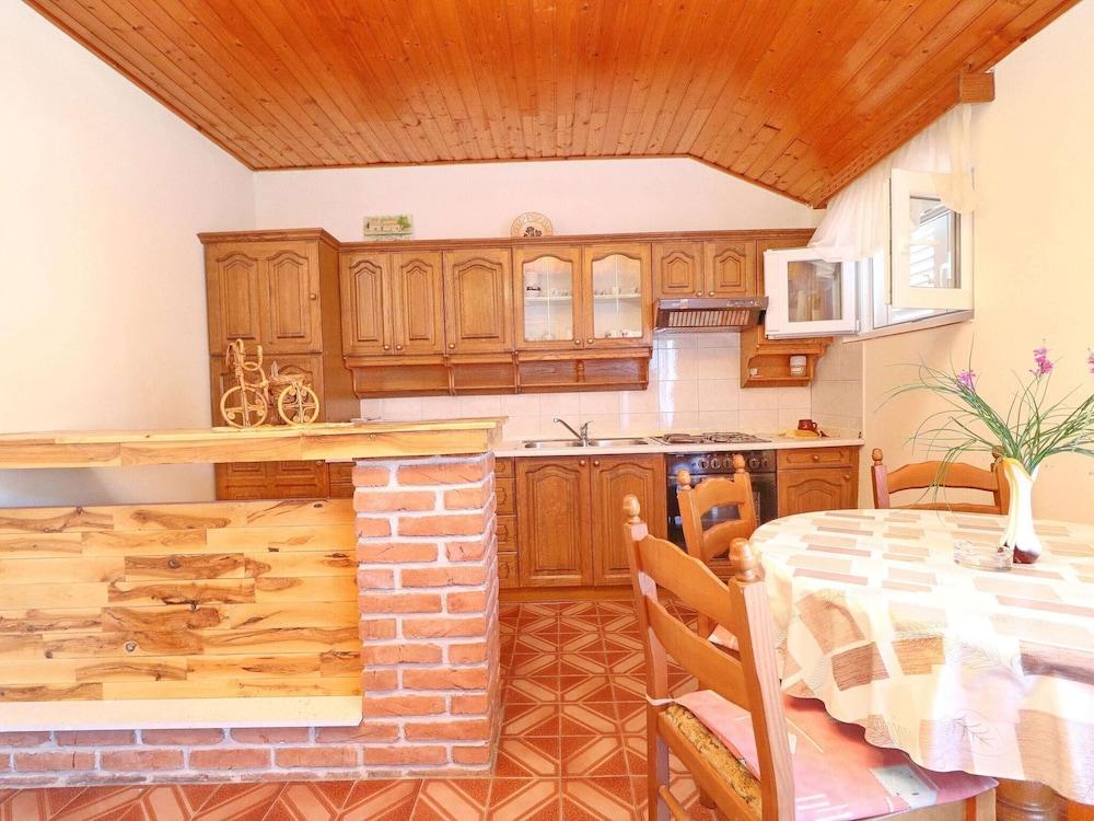 Apartments Peselj-one Bedroom Apartment With Balcony and Sea View