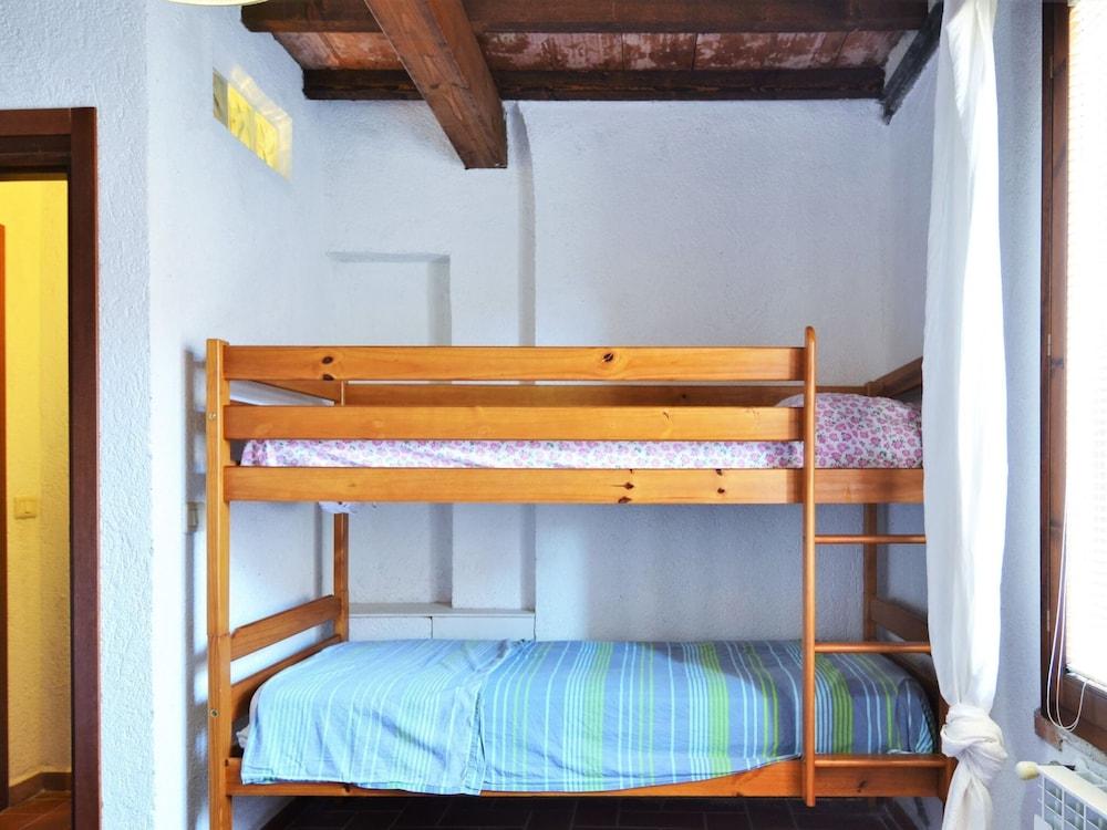 Apartment in Massa Marittima With Pools